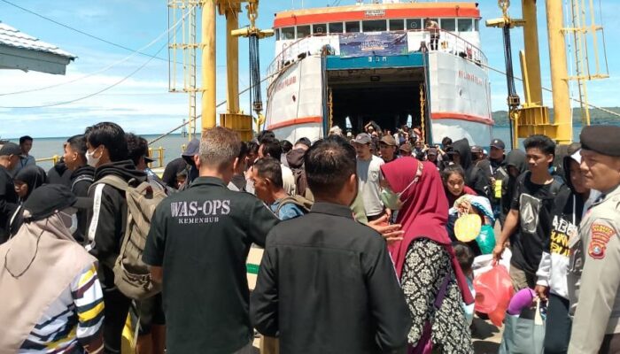 Perketat Pengamanan Kedatangan dan Keberangkatan Kapal Fery di Pelabuhan Simboro