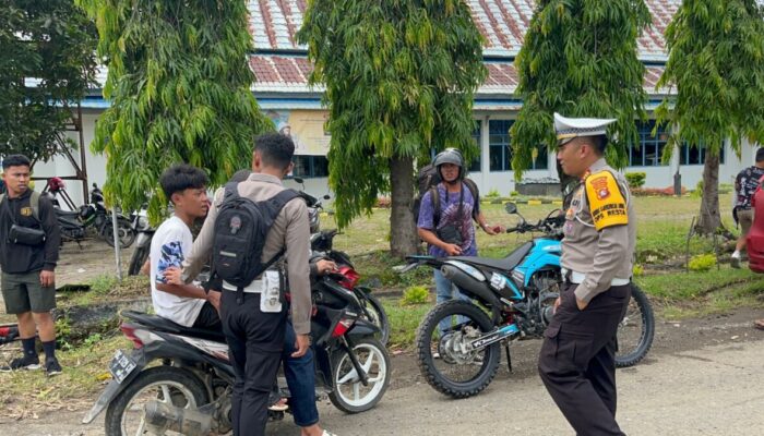Polresta Mamuju Gelar Operasi Cipta Kondisi Pasca Pilkada Serentak di Kawasan Pelabuhan Simboro