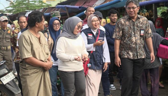 Jelang Natal dan Tahun Baru, Pemkab Mamuju Pantau Harga Bapok di Pasar Baru