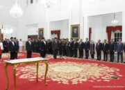 Pimpinan dan Dewas KPK Mengucapkan Sumpah Janji di Hadapan Presiden