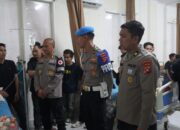 Polda Sulbar Bantu Biaya Pengobatan Mahasiswa Korban Bentrok